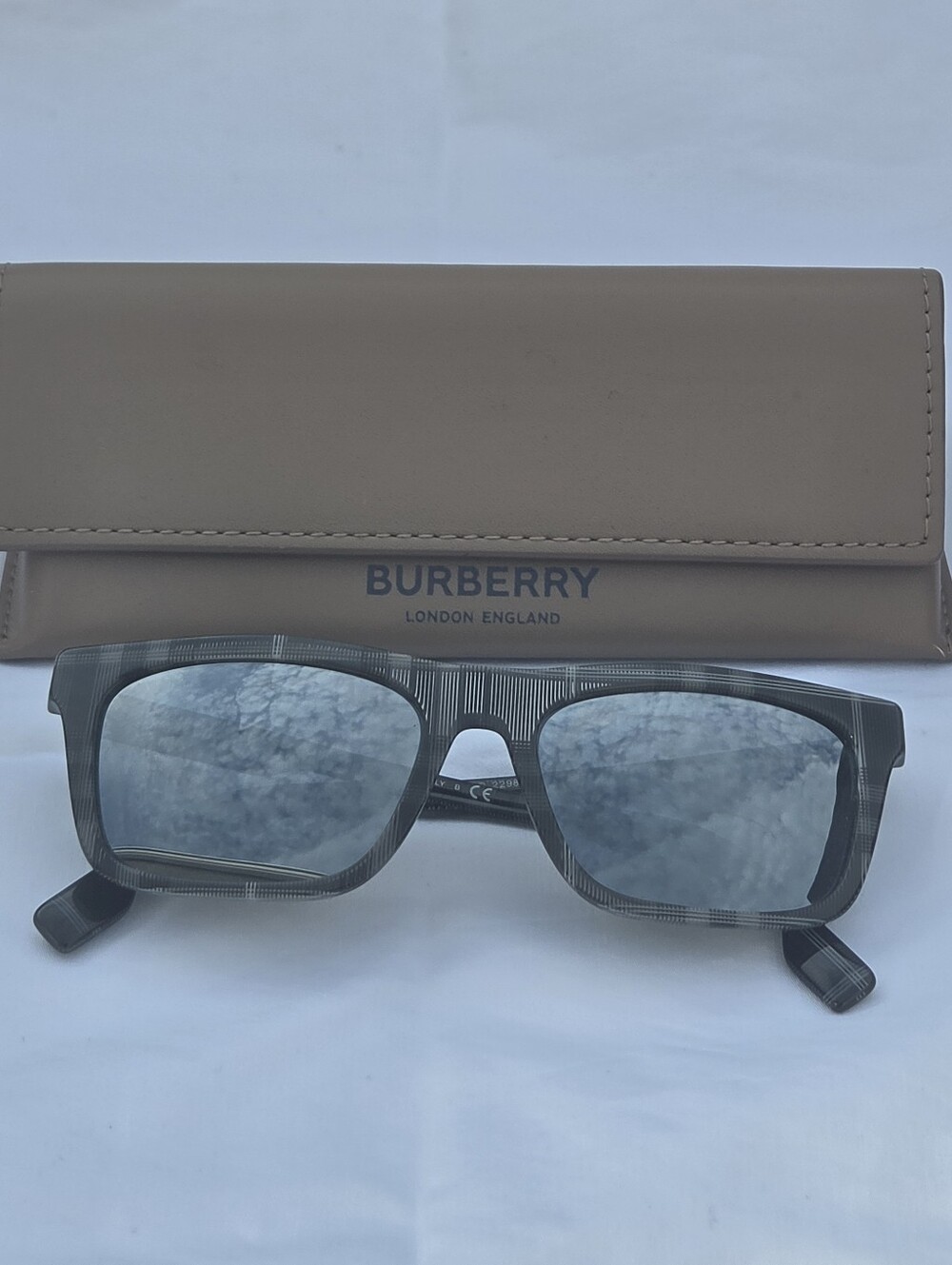 Burberry Gray Plaid Men's Sunglasses with Tan Case